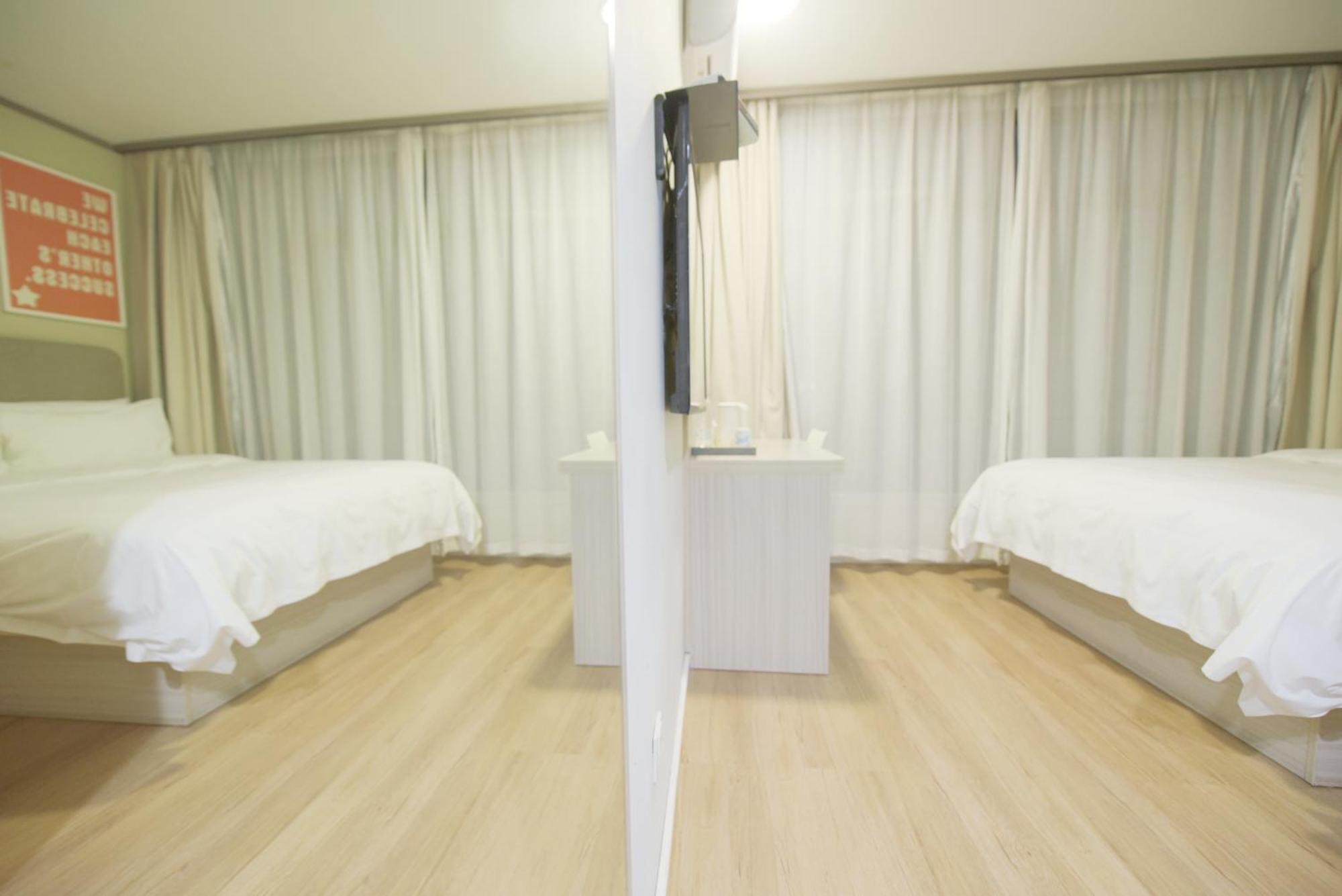 Tours Necc Hongqiao Qibao Ancient Town Hotel Shanghai