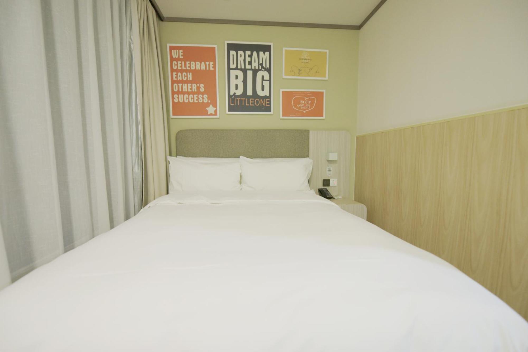 Tours Necc Hongqiao Qibao Ancient Town 3*